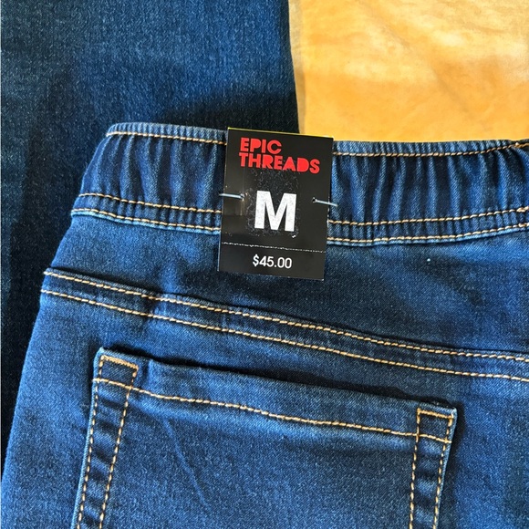 Jeans - Picture 3 of 6
